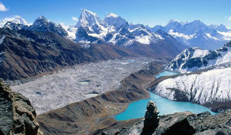 Trekking in Nepal Mountain