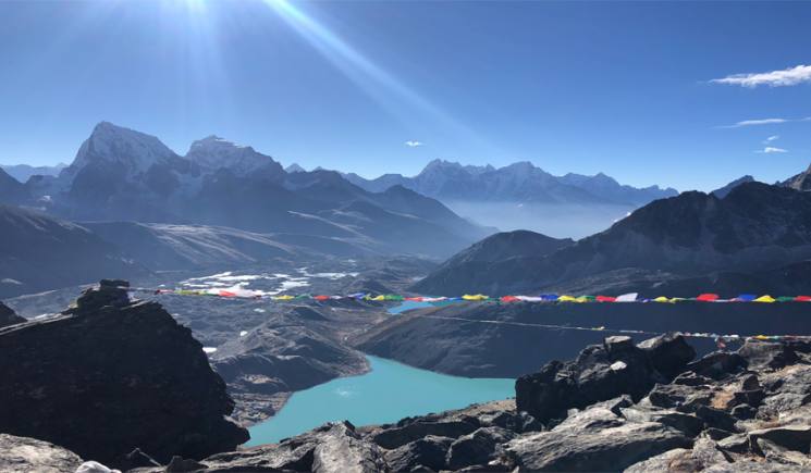 Trekking in Nepal Himalaya