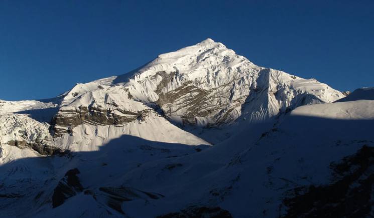 Chulu West, (6419m )