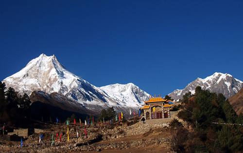 Manaslu Valley Trekking